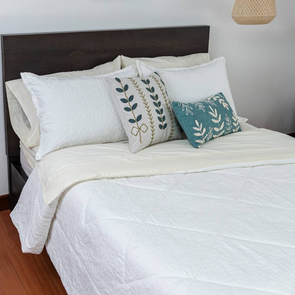 COBERTOR ESSENTIALS CAROLINA BLANC