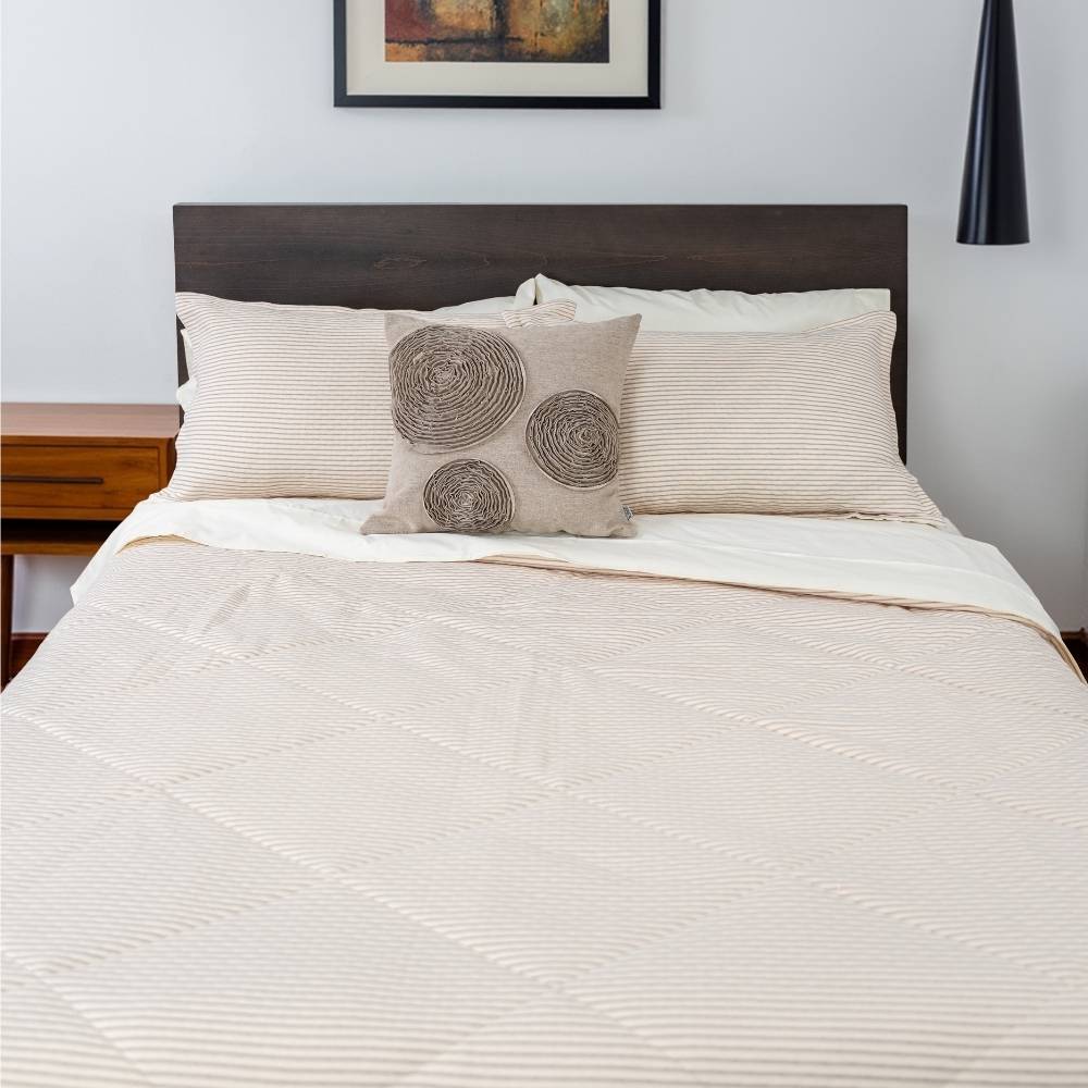 COBERTOR ESSENTIALS GALLETA CREMA